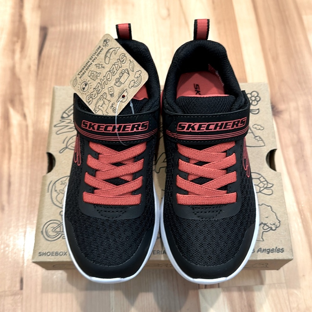 NWT NIB Sketchers Shoes